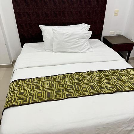 Hotel Ipanema Meridian نيفا المظهر الخارجي الصورة